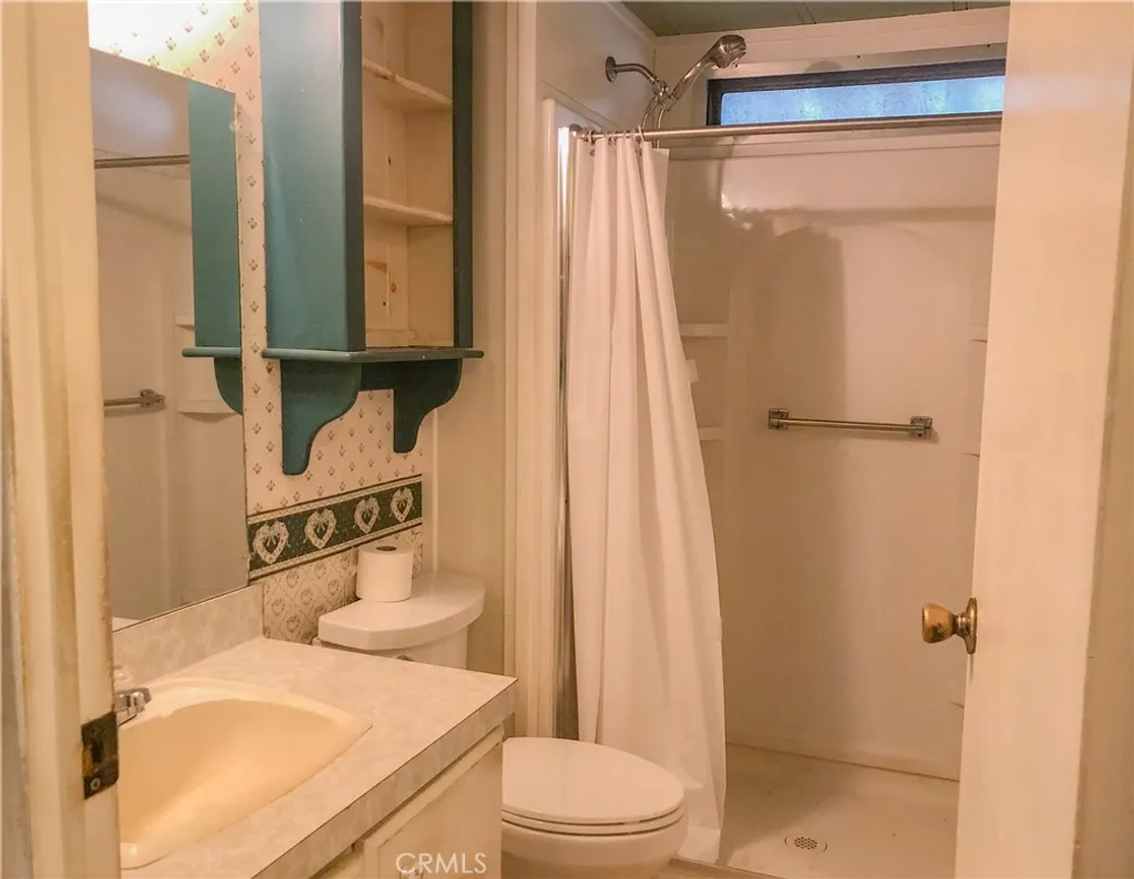 Additional image 18 of 400 E Roberts Ln Unit 99, Bakersfield, CA 93308