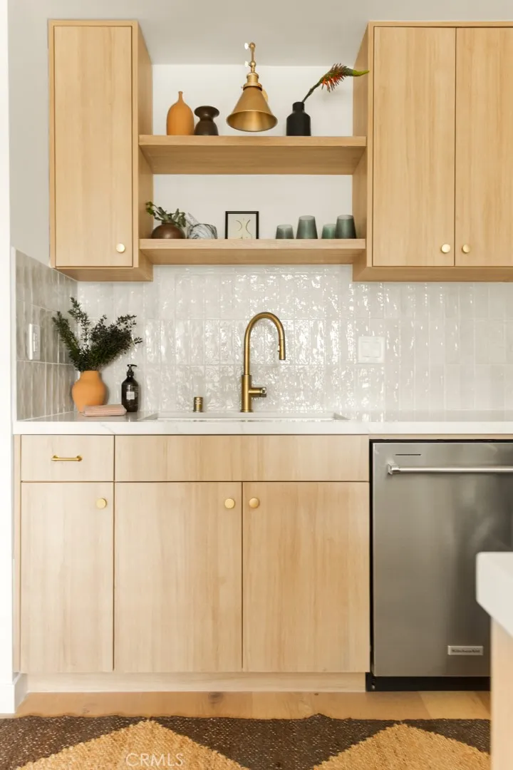 Additional image 38 of 334 Gladys Avenue Unit 305, Long Beach, CA 90814