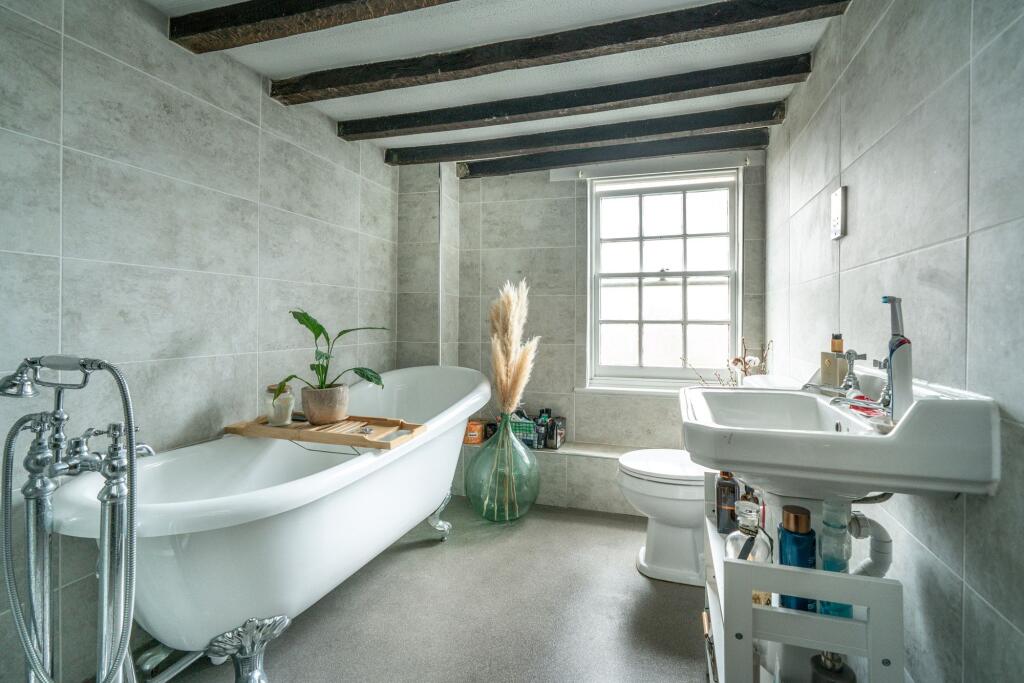 Additional image 4 of High Street, Markyate, AL3