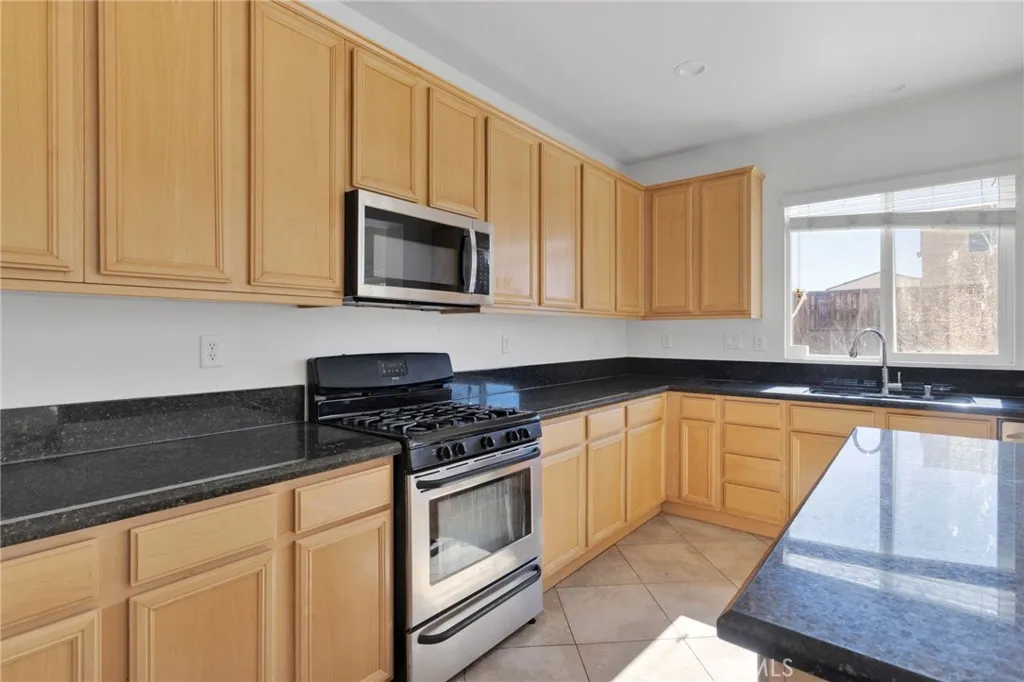 Additional image 12 of 12299 Dandelion Way, Victorville, CA 92392