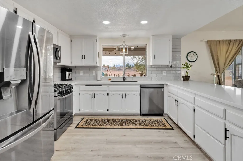 Additional image 15 of 21291 Ramona Ave, Apple Valley, CA 92307