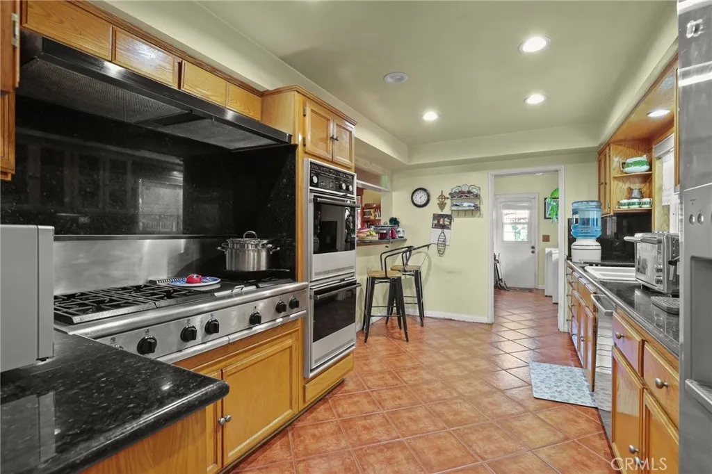 Additional image 17 of 15719 Vose Street, Lake Balboa, CA 91406