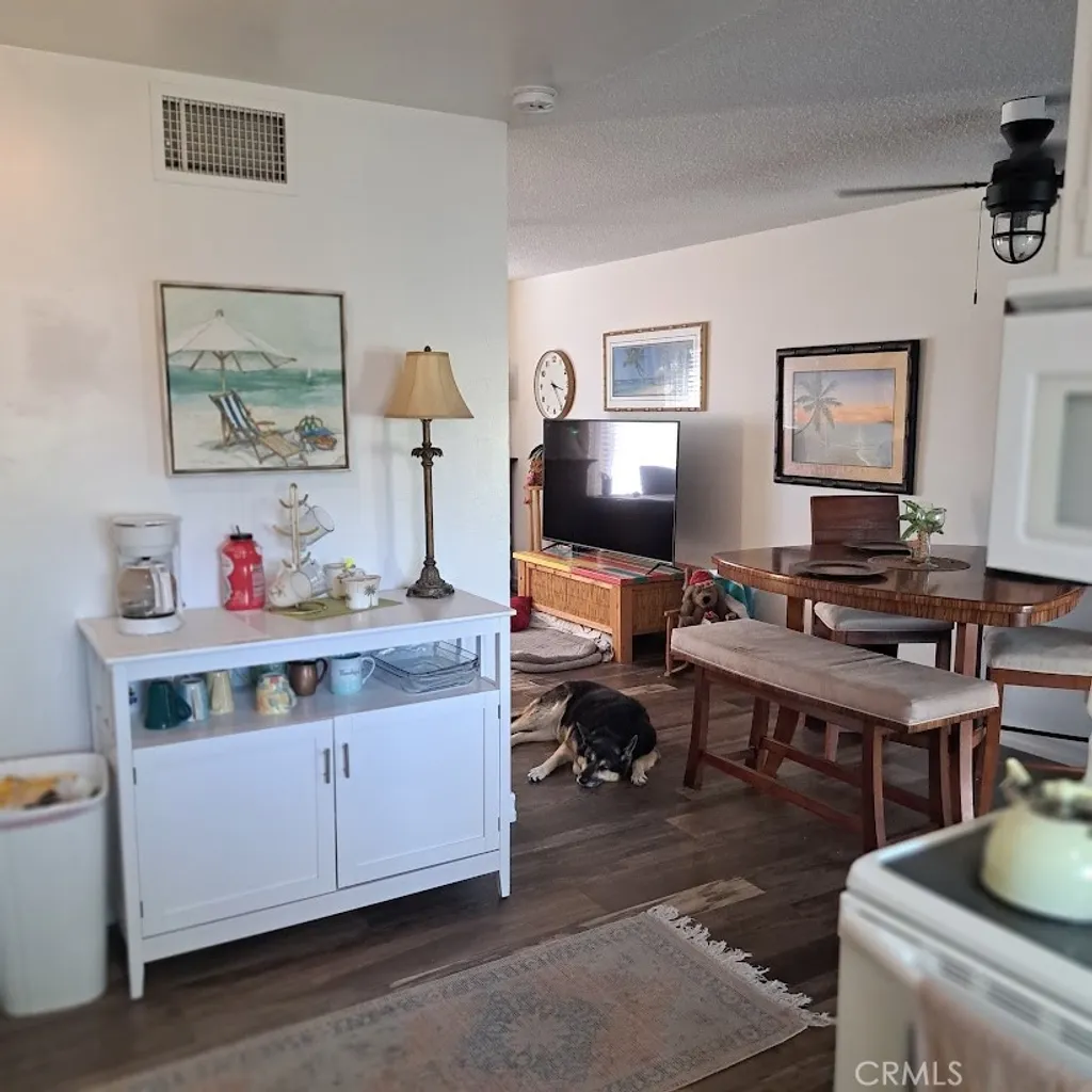 Additional image 9 of 860 S Alessandro St, Hemet, CA 92543