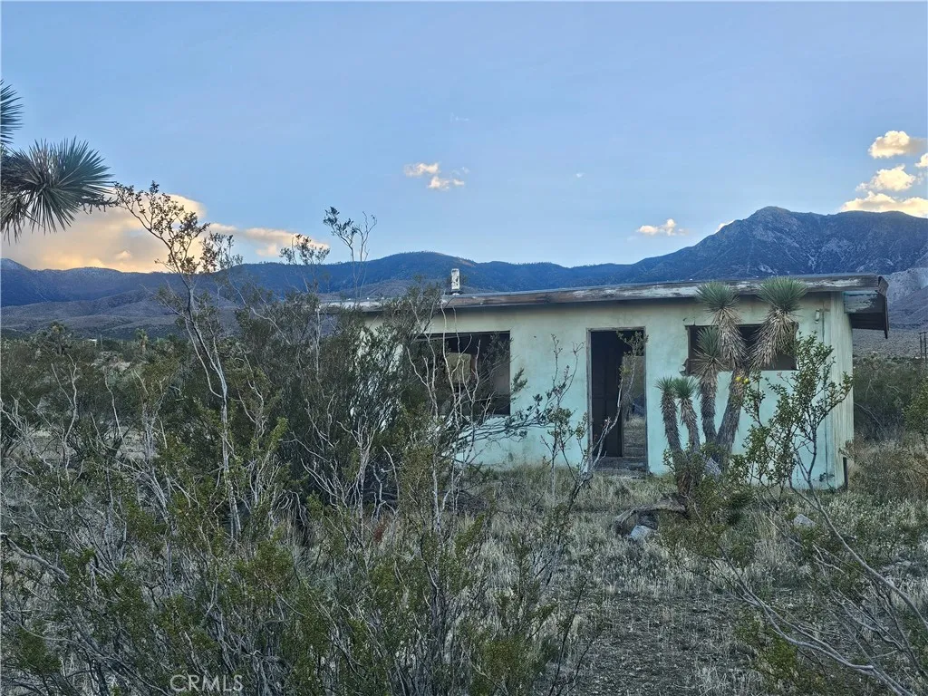 Additional image 3 of 411 Powerline Rd., Lucerne Valley, CA 92356