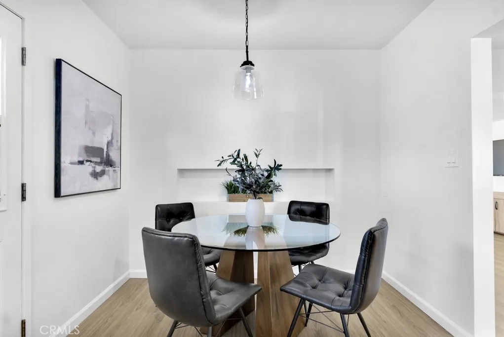 Additional image 24 of 17452 Cantlay Street, Lake Balboa, CA 91406