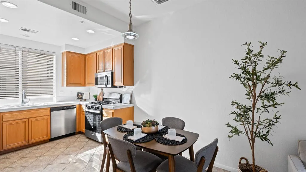 Additional image 8 of 1280 Haglar Way Unit 2, Chula Vista, CA 91913