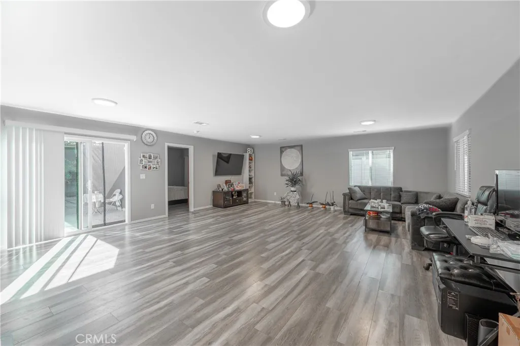 Additional image 46 of 16038 Hartland Street, Van Nuys, CA 91406