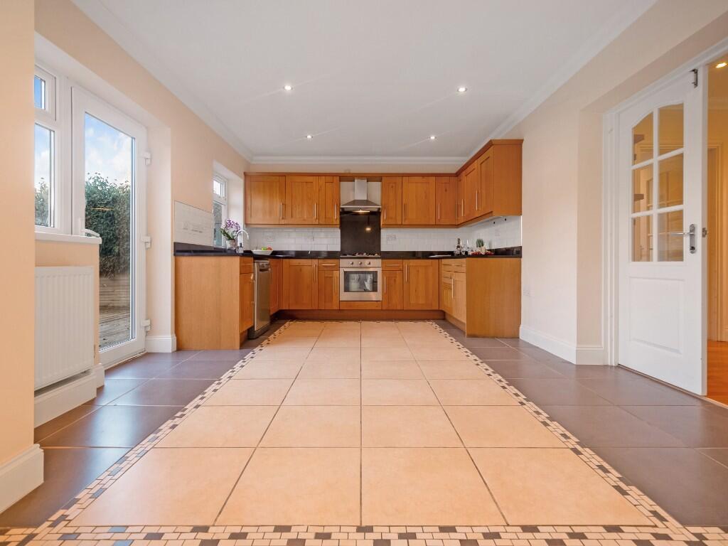 Additional image 11 of 23 St. James Road, Harpenden, Hertfordshire, AL5