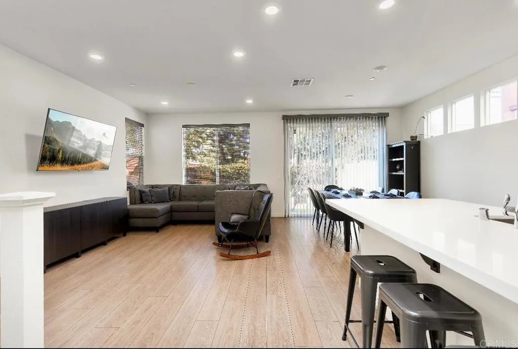 Additional image 3 of 12835 W Hemingway Drive, San Fernando, CA 91340