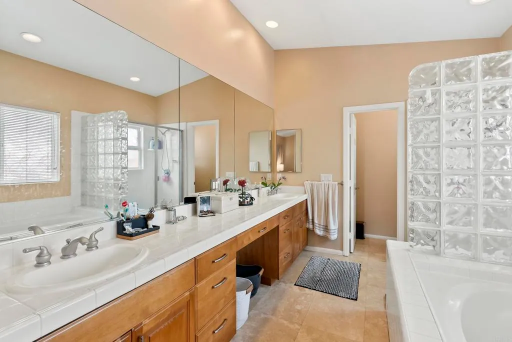 Additional image 37 of 535 F Avenue Unit 4, Coronado, CA 92118