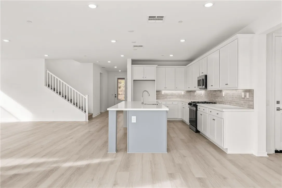 Additional image 91 of 30140 Crestline Court, Castaic, CA 91384