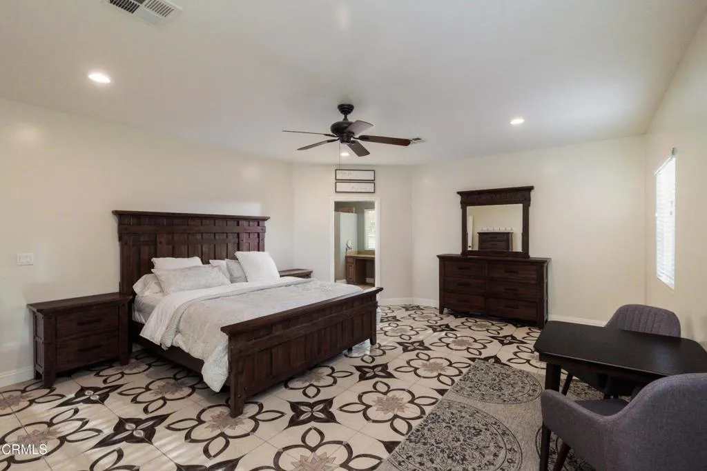 Additional image 20 of 102 Anna Lane, Bakersfield, CA 93308