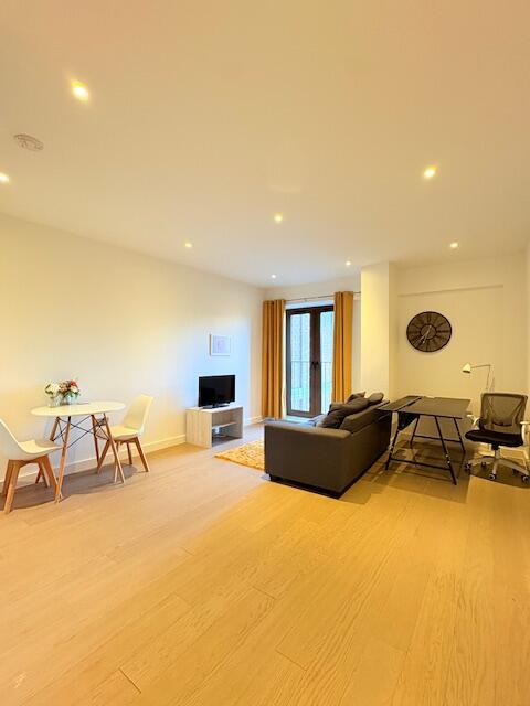 Additional image 2 of Flat 33, Ziggurat House, 25 Grosvenor Road, St. Albans, Hertfordshire