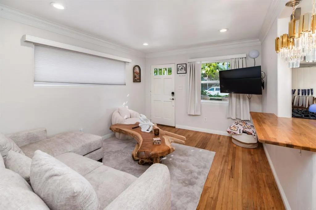 Additional image 31 of 876 Thomas Avenue, San Diego, CA 92109