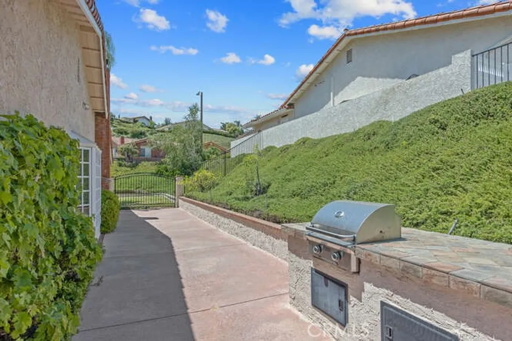 Additional image 13 of 2039 Channelford Road, Westlake Village, CA 91361