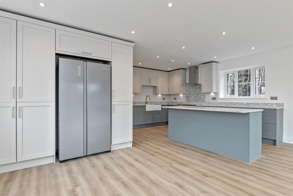 Additional image 13 of Warrengate Road, Brookmans Park