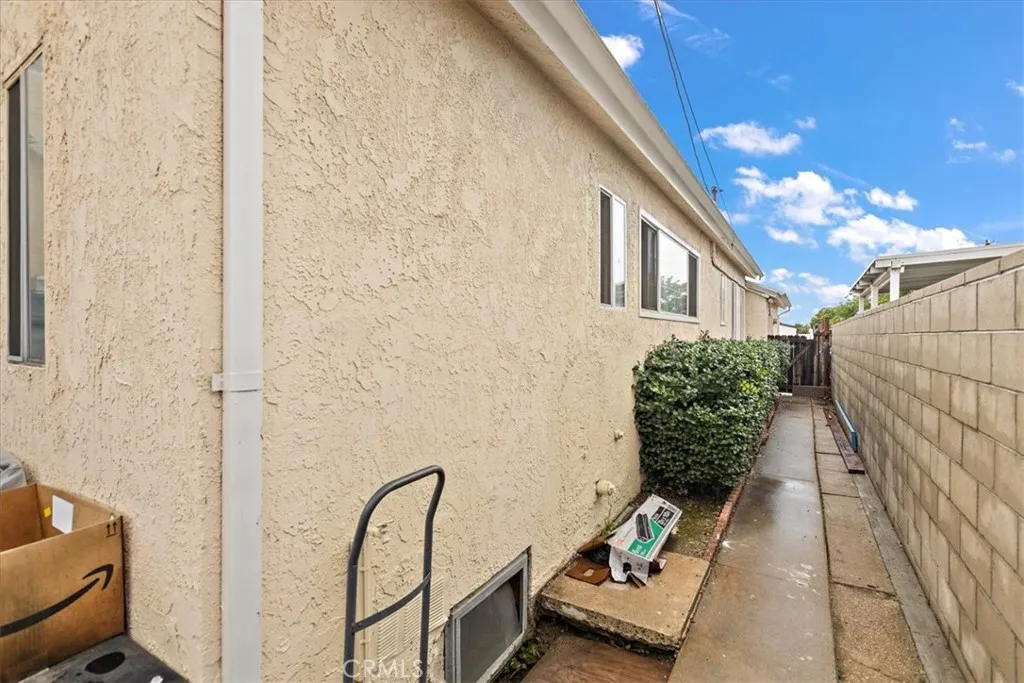 Additional image 111 of 11612 Cimarron Ave, Hawthorne, CA 90250