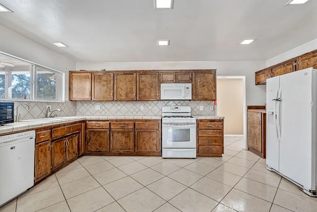 Additional image 13 of 1700 Desert Front Road, Wrightwood, CA 92397