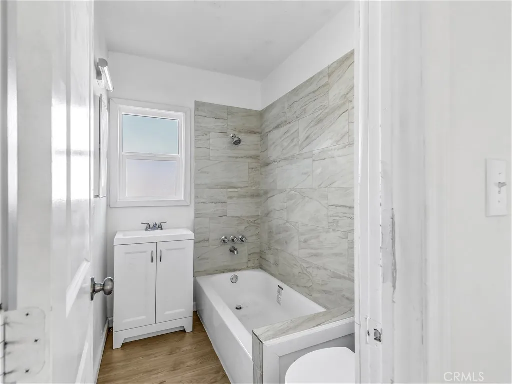 Additional image 38 of 639 E 105th St, Los Angeles, CA 90002