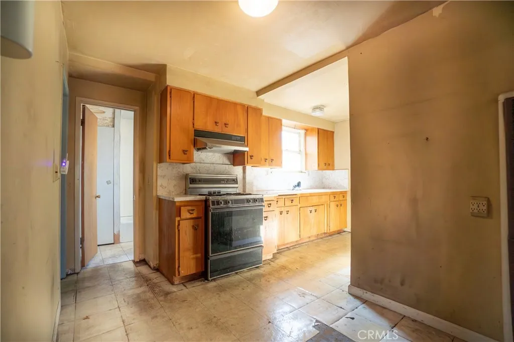 Additional image 47 of 545 W Locust St, Ontario, CA 91762