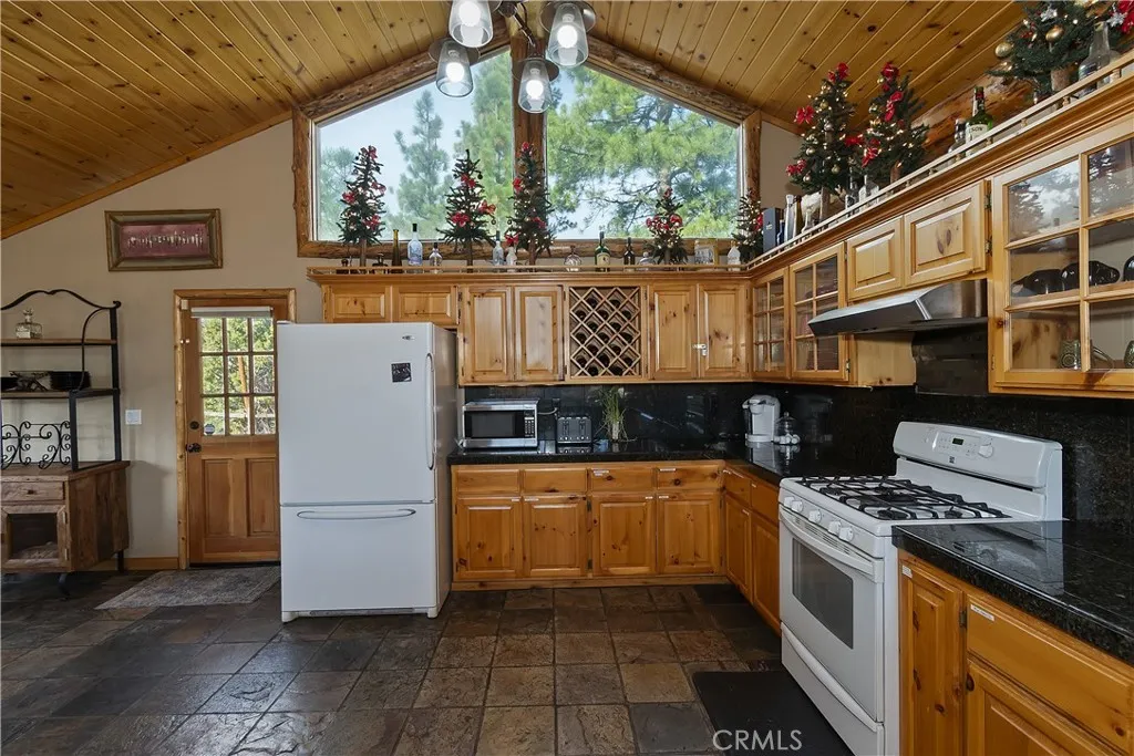 Additional image 72 of 340 Stoney Creek Rd, Big Bear Lake, CA 92315
