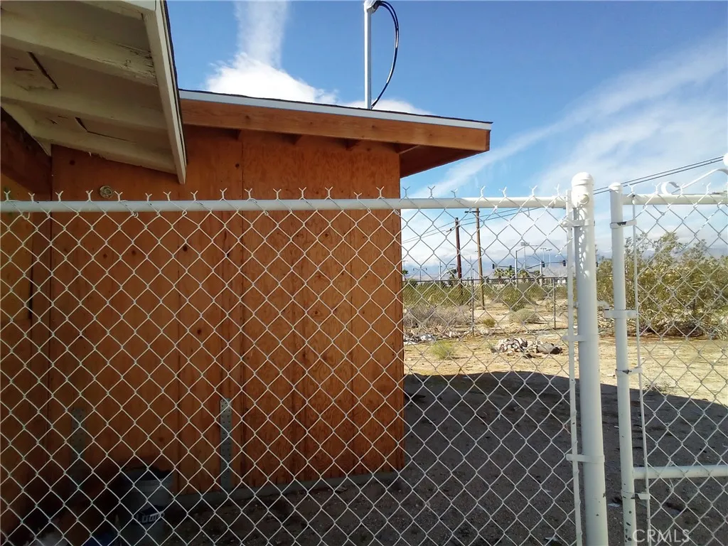 Additional image 5 of 65812 Acoma Avenue, Desert Hot Springs, CA 92240