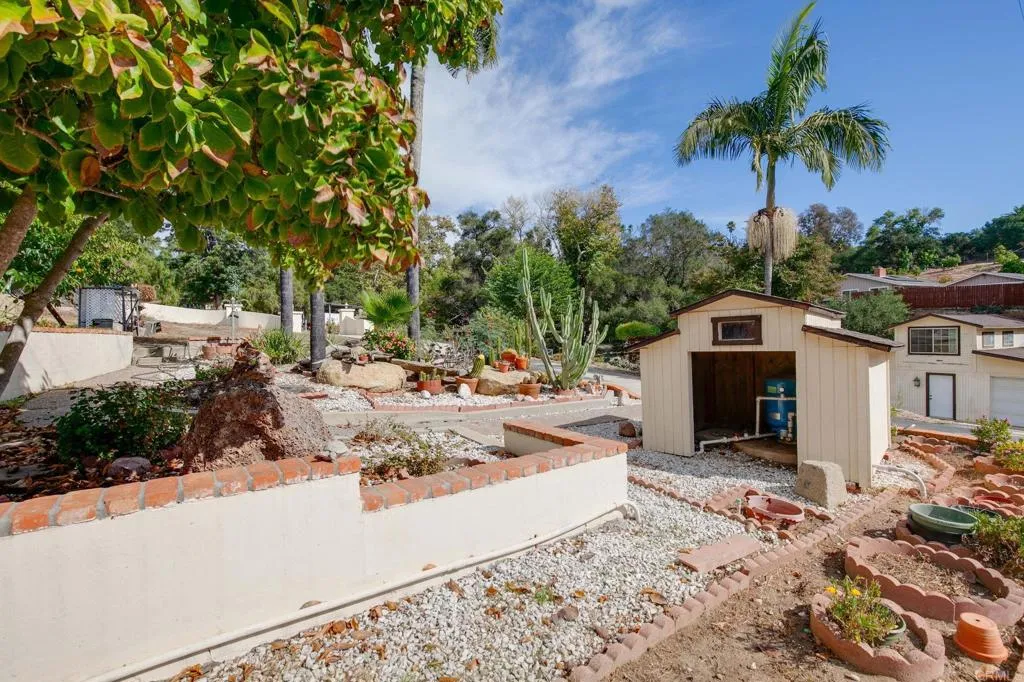 Additional image 120 of 2573 Los Alisos S, Fallbrook, CA 92028