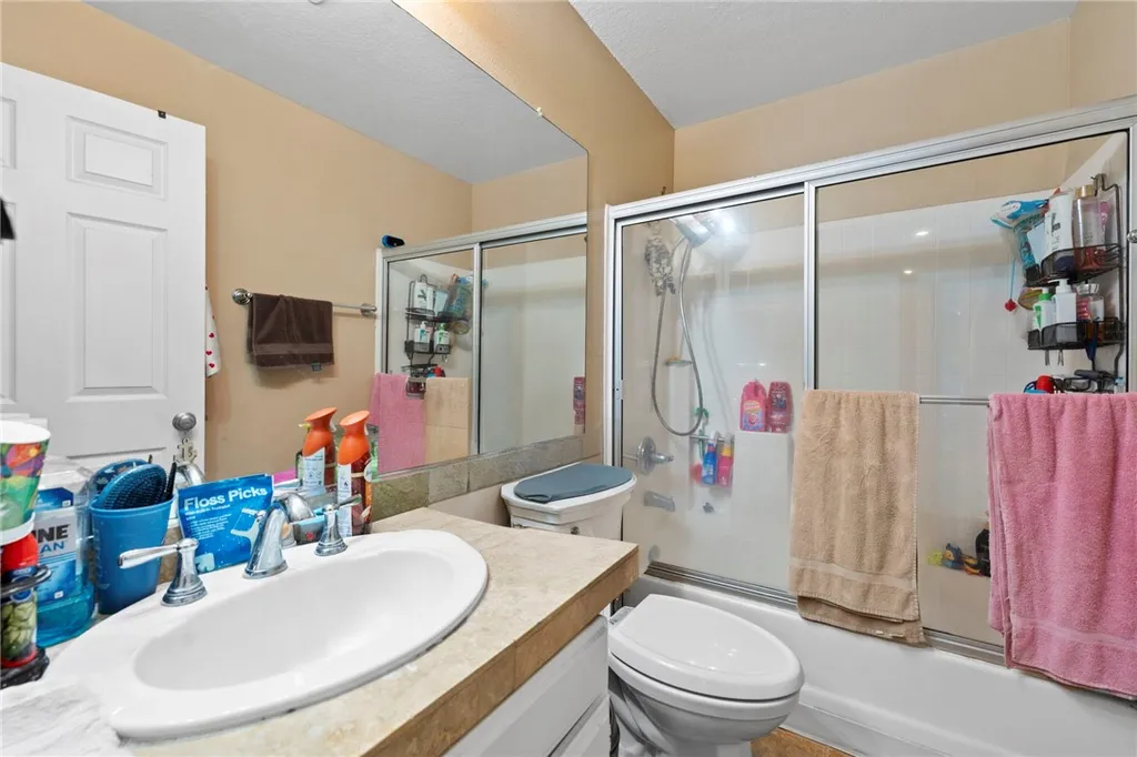 Additional image 17 of 7035 Woodley Unit 205, Van Nuys, CA 91406