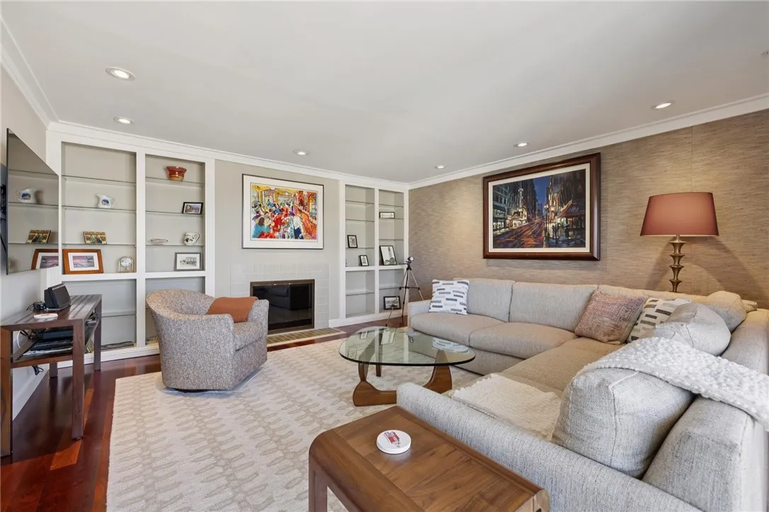 Additional image 60 of 373 Lombard St, San Francisco, CA 94133