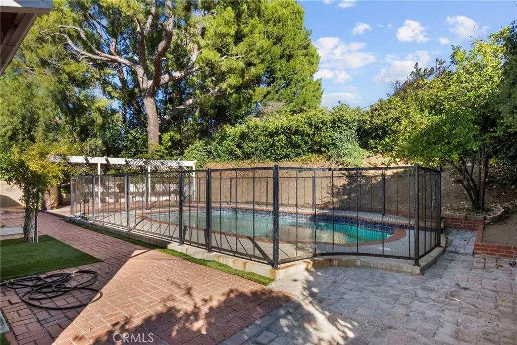 10533 Kurt Street, Lakeview Terrace, CA 91342