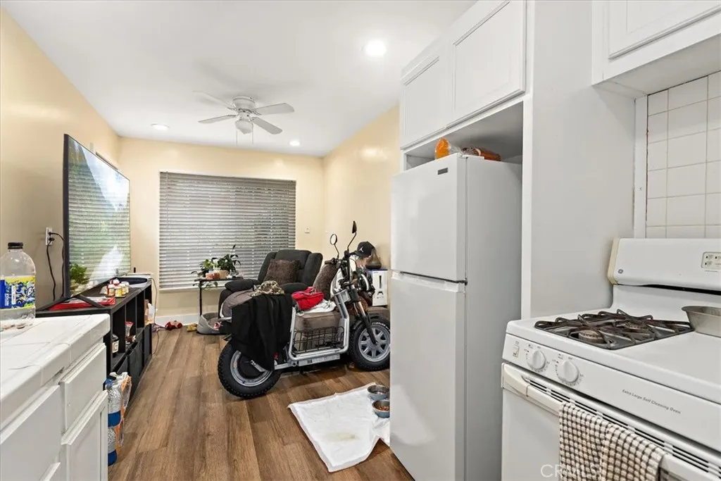 Additional image 37 of 11612 Cimarron Ave, Hawthorne, CA 90250