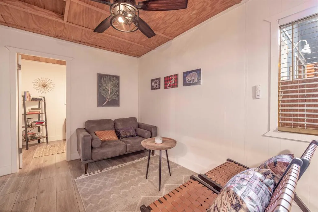 Additional image 15 of 271 Leonard Ln, Sugarloaf, CA 92386