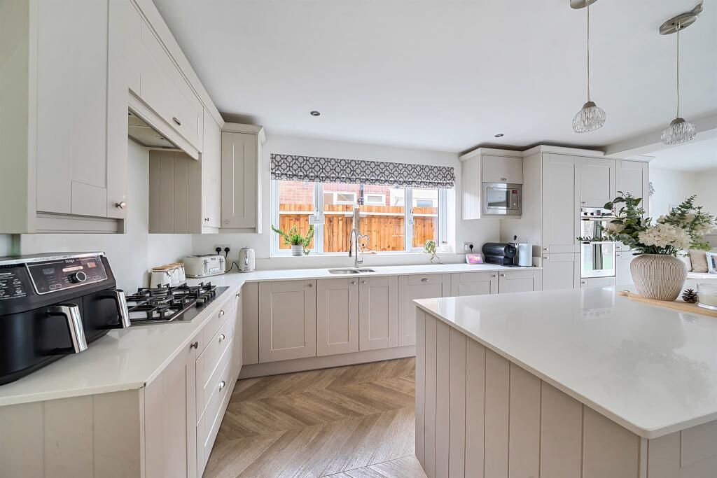 Additional image 7 of Jenkins Avenue, Bricket Wood, St. Albans