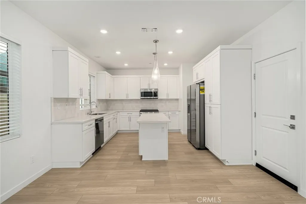 Additional image 9 of 429 Willow Run Lane, Carson, CA 90745