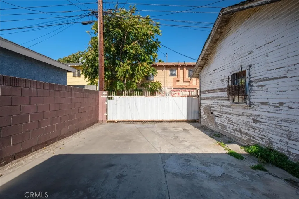 Additional image 69 of 1139 E 82nd St, Los Angeles, CA 90001