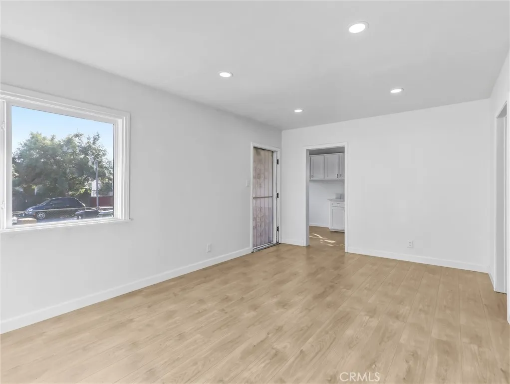 Additional image 29 of 639 E 105th St, Los Angeles, CA 90002