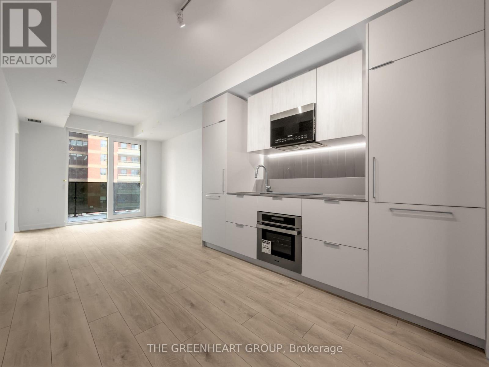 Property image for 310 - 1 FAIRVIEW ROAD E|Mississauga (Mississauga Valleys), Ontario L5A4C6