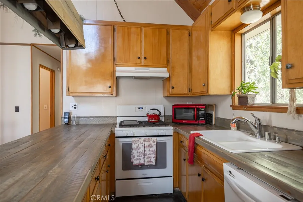 Additional image 48 of 26937 Tunnel Drive, Lake Arrowhead, CA 92352