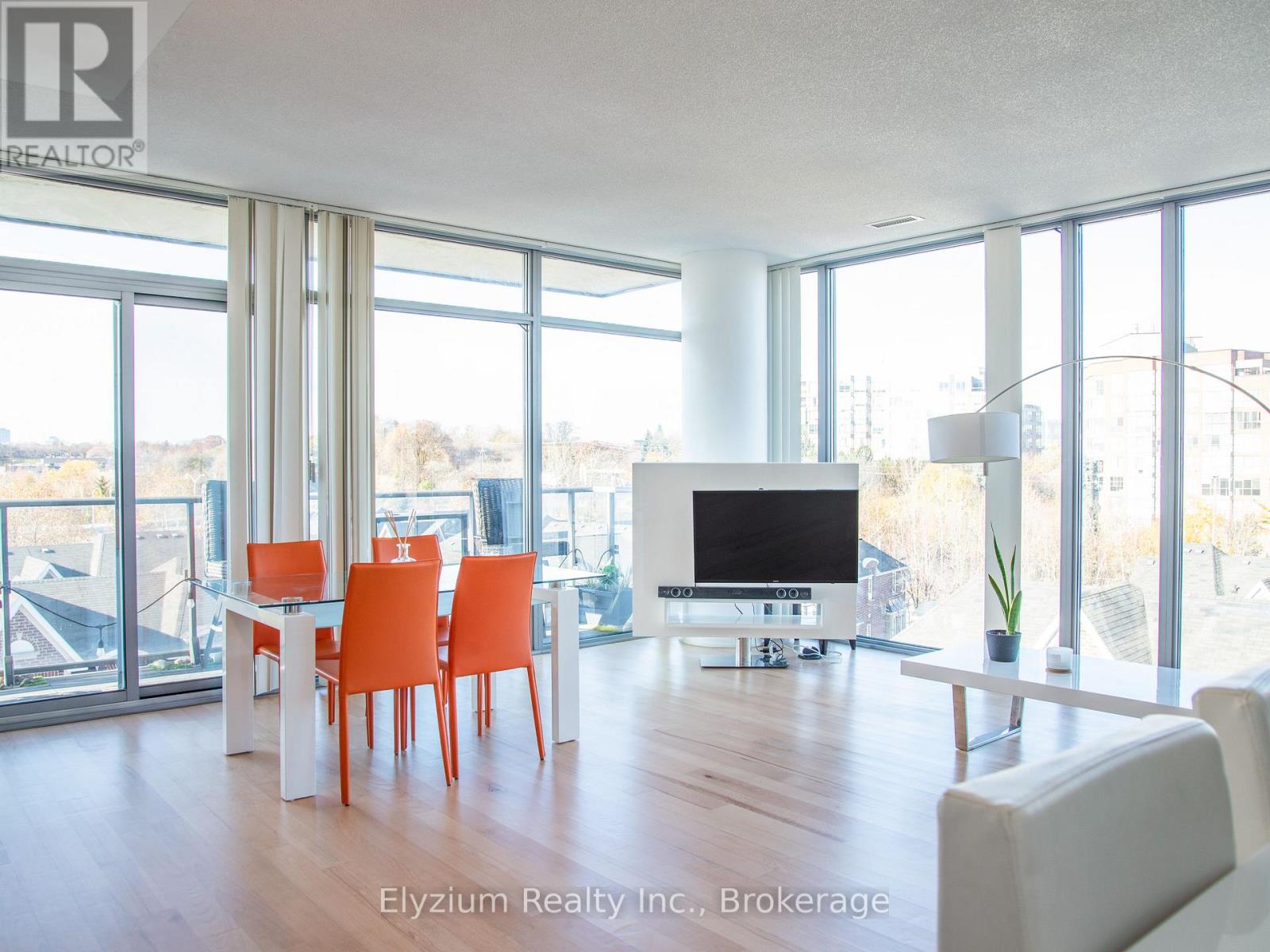 Property image for 510 - 105 THE QUEENSWAY WAY|Toronto (High Park-Swansea), Ontario M6S5B5