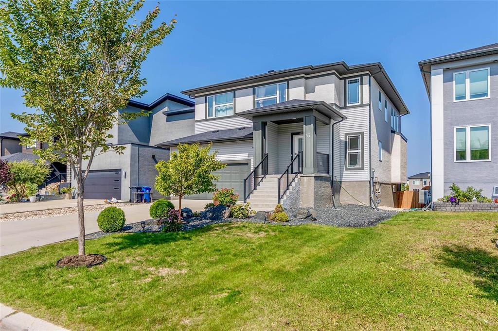 Property image for 47 Manipogo Bay|Winnipeg, Manitoba R3Y0R7