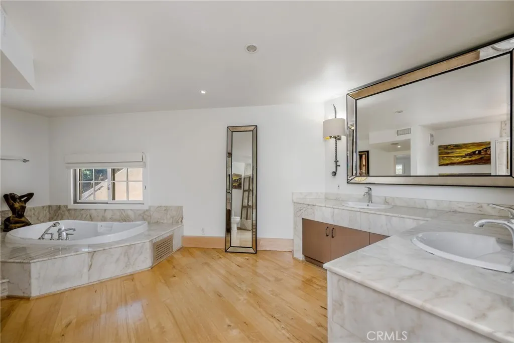 Additional image 55 of 426 Nyes Place, Laguna Beach, CA 92651