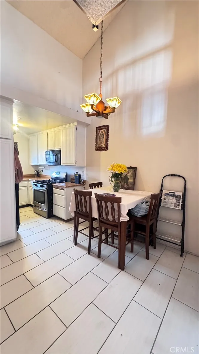 Additional image 27 of 18193 Sundowner Way Unit 816, Canyon Country, CA 91387