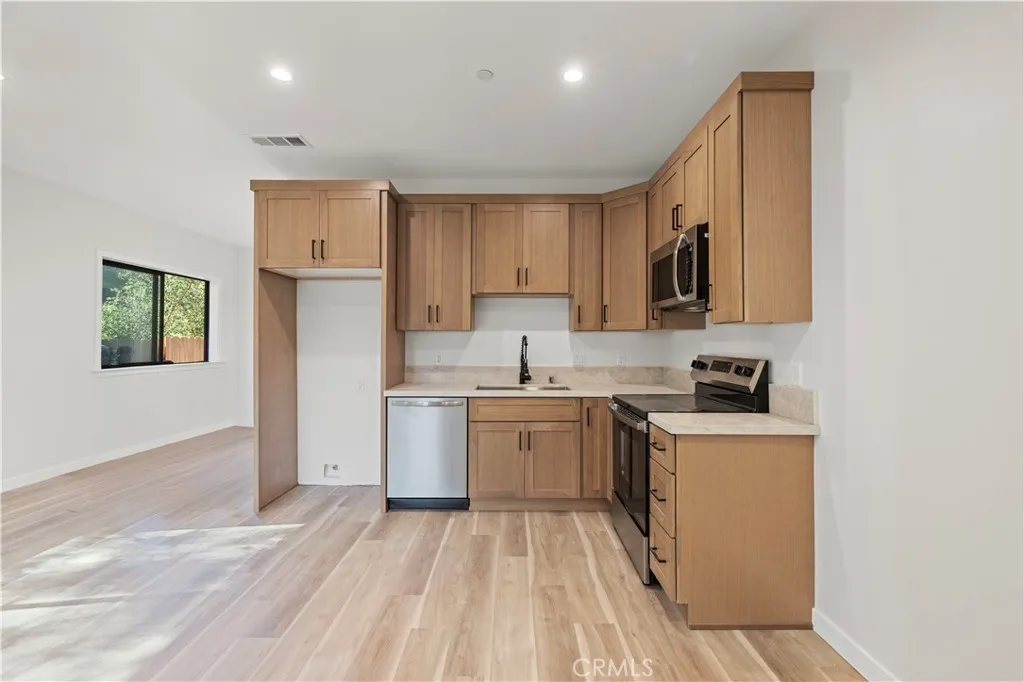 Additional image 38 of 4210 New York Ave, La Crescenta, CA 91214