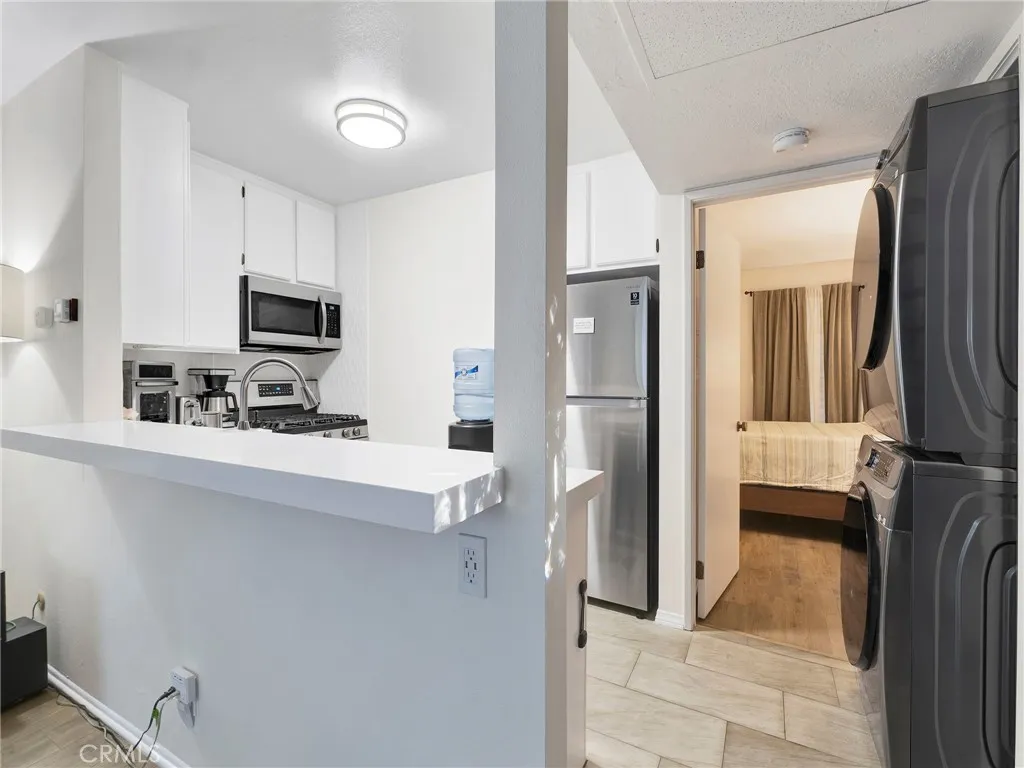 Additional image 61 of 7050 Shoup Ave #225, Canoga Park, CA 91303