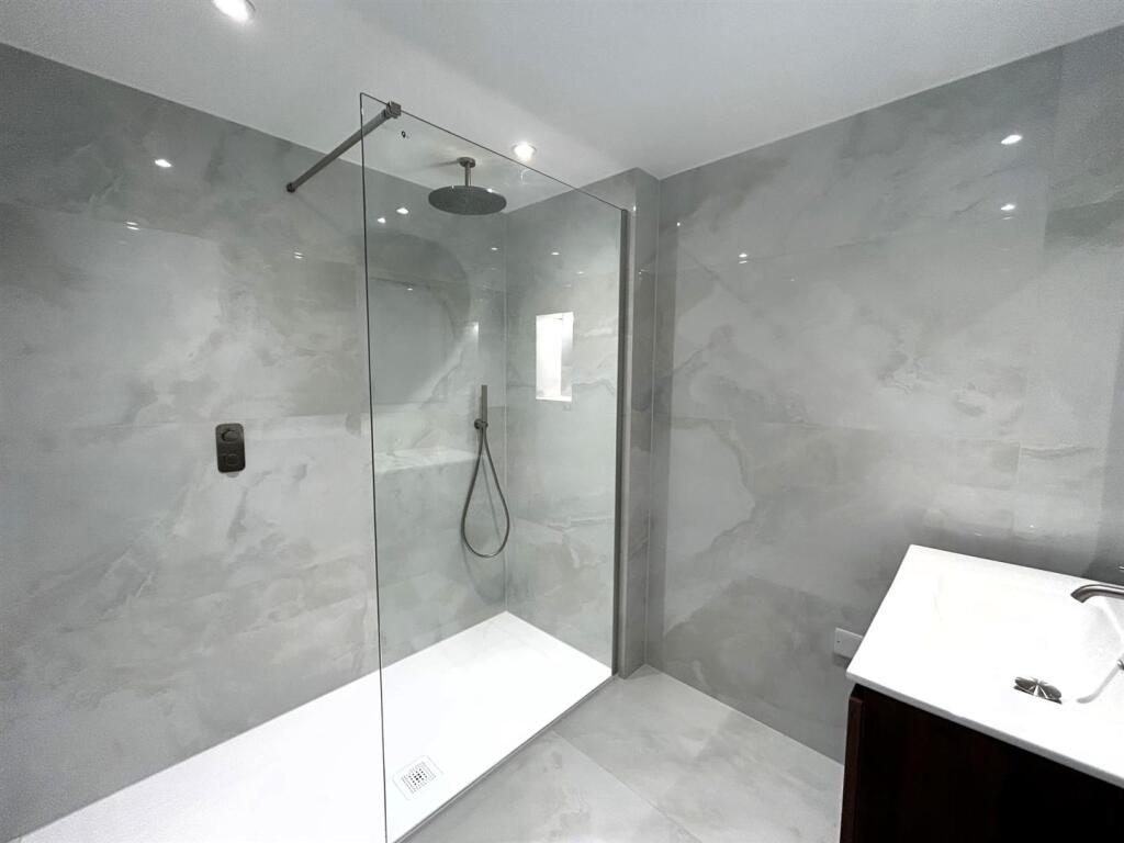 Additional image 34 of The Squirrels, Bricket Wood, St. Albans