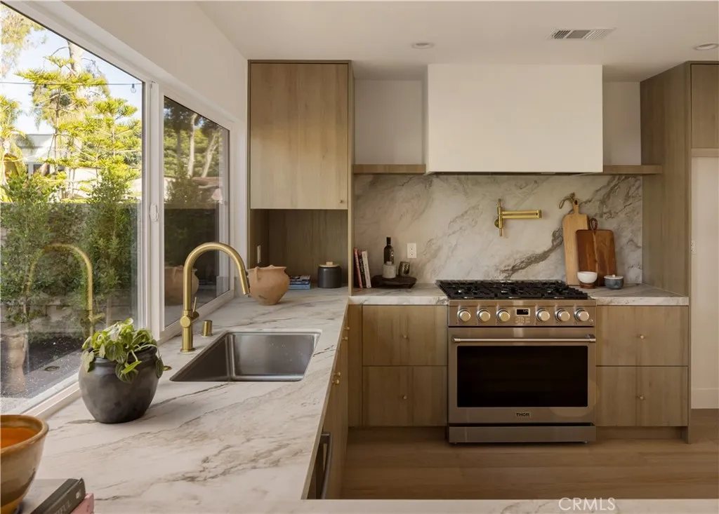 Additional image 8 of 872 Liard Pl, Costa Mesa, CA 92626