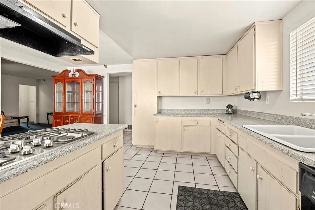 Additional image 11 of 19409 Belshaw Ave, Carson, CA 90746