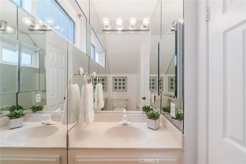 Additional image 63 of 118 8th St, Huntington Beach, CA 92648