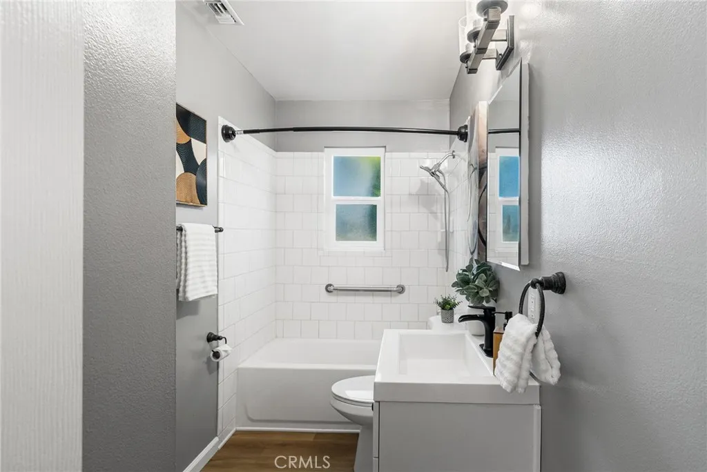 Additional image 16 of 621 S Corta Dr, Santa Ana, CA 92704