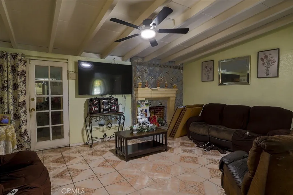 Additional image 13 of 2310 S Olive St, Santa Ana, CA 92707